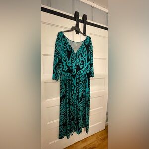 POSESHE Women's Solid V-Neck 3/4 Sleeve Plus Size Evening Party Maxi Dress